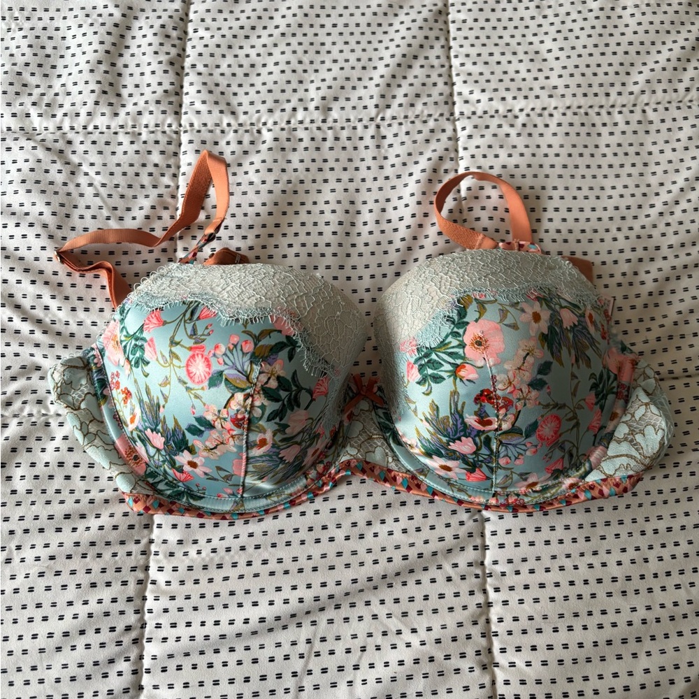 Victoria's Secret Dream Angels lined demi Floral Print Bra with Lace Trim
